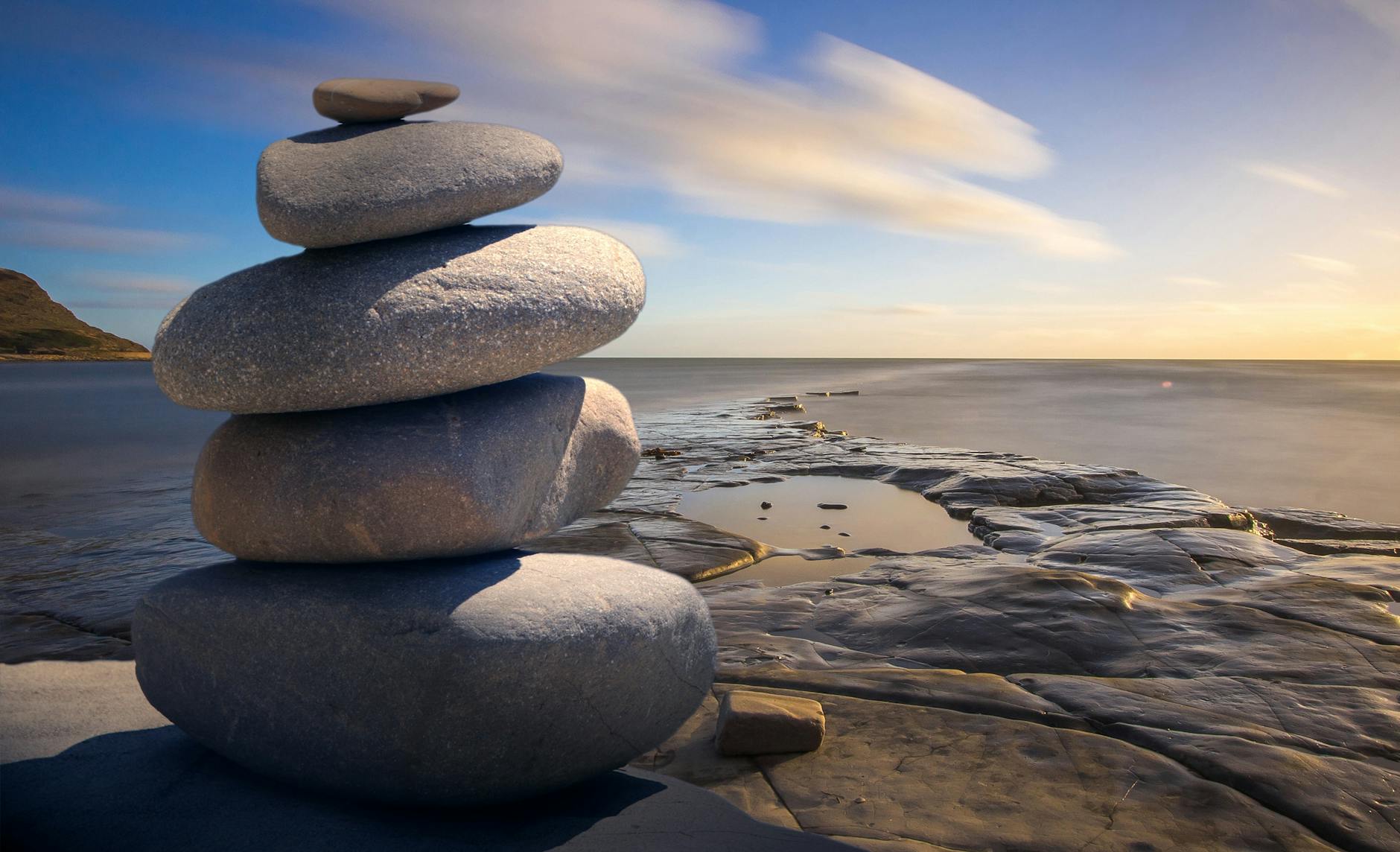 Thoughtful Thursdays: Post 04 – From Scroll to Soul: Turning Mindless Moments into Mindful Ones